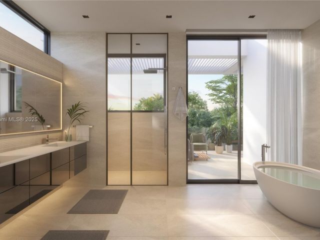 Продажа дома по адресу 7725 NE 8th Ave - фото 6148307