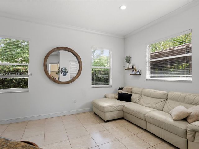 Продажа дома по адресу 9339 SW 98th Pl - фото 6122507