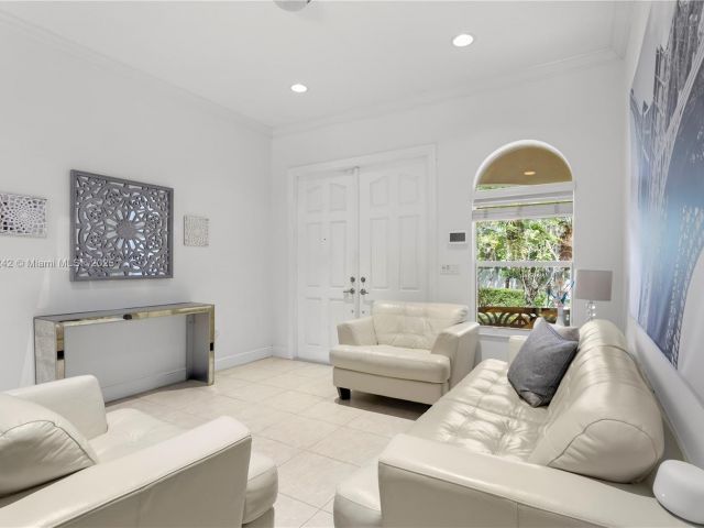 Продажа дома по адресу 9339 SW 98th Pl - фото 6122516