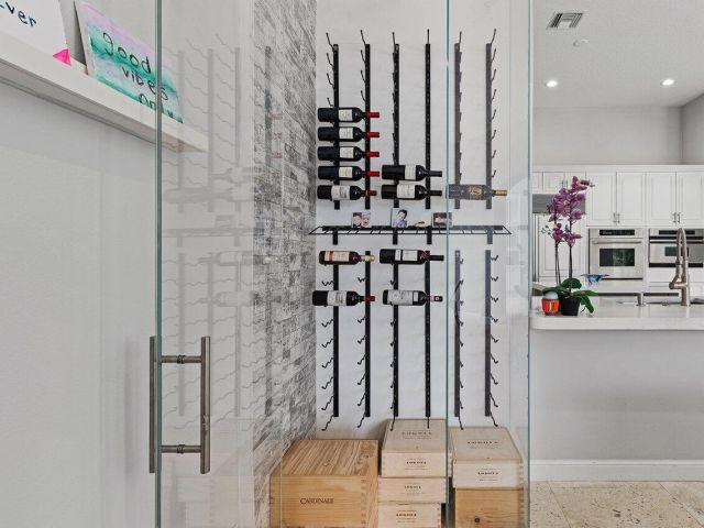 Продажа дома по адресу 16370 Via Fontana - фото 6214342