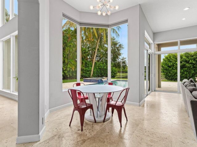 Продажа дома по адресу 16370 Via Fontana - фото 6214344