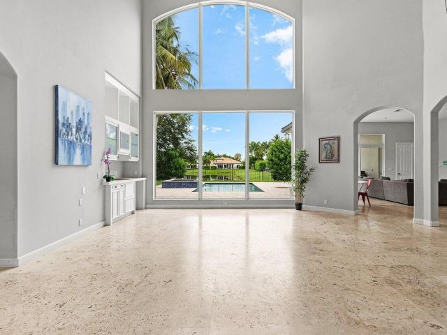 Продажа дома по адресу 16370 Via Fontana - фото 6214349