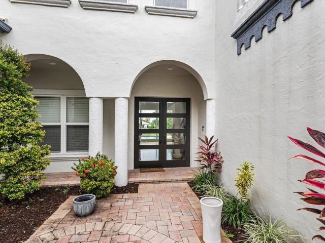 Продажа дома по адресу 16370 Via Fontana - фото 6214352