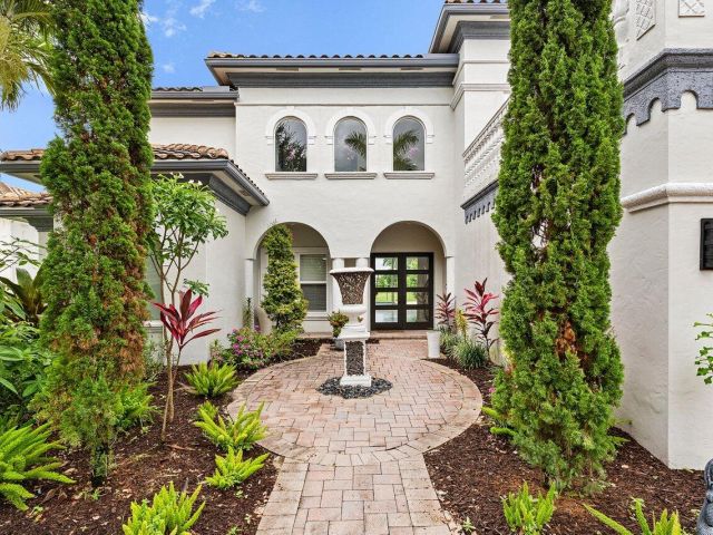 Продажа дома по адресу 16370 Via Fontana - фото 6214353