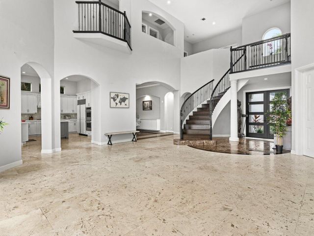 Продажа дома по адресу 16370 Via Fontana - фото 6214358