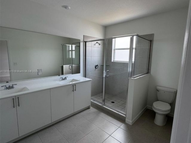 Дом в аренду по адресу 112 SW 184 WAY 112 - фото 6147692