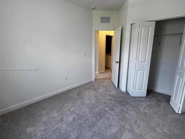 Дом в аренду по адресу 140 SW 184 WAY 140 - фото 6147665