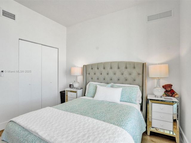 Продажа квартиры #1-1803 - фото 6154807