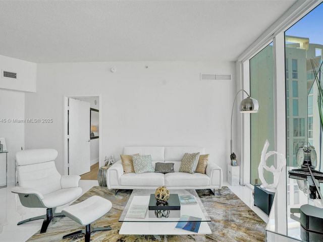 Продажа квартиры #1-1803 - фото 6154811