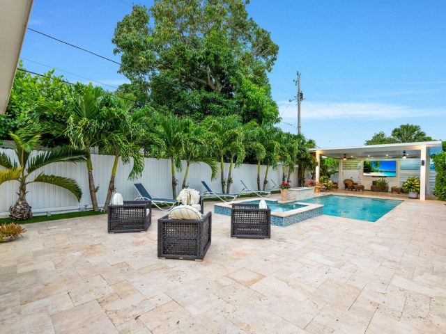 Продажа дома по адресу 936 Upland Road - фото 6187258