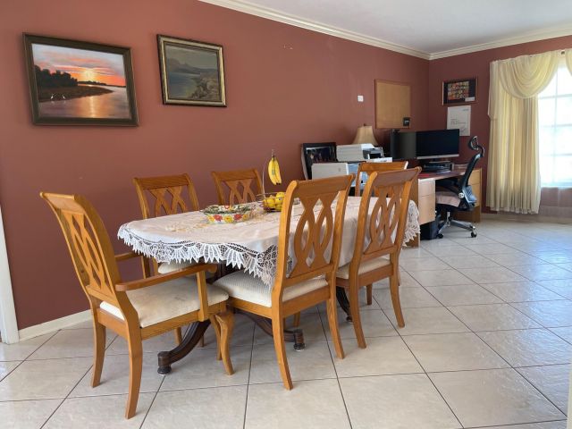 Продажа дома по адресу 3313 Sherwood Boulevard - фото 6137845