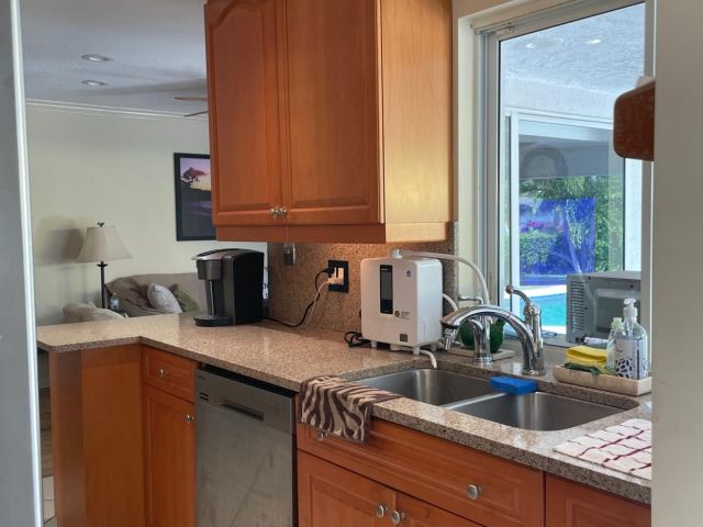 Продажа дома по адресу 3313 Sherwood Boulevard - фото 6137846