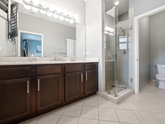 Продажа дома по адресу 4164 Cascada Cir - фото 6122893