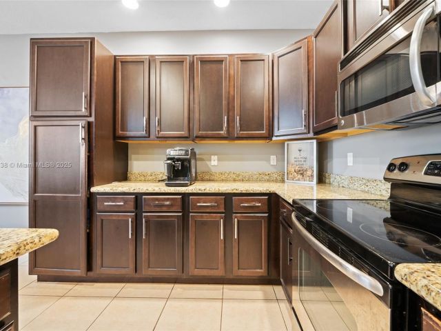 Продажа дома по адресу 4164 Cascada Cir - фото 6122899