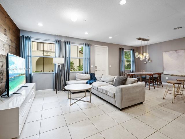 Продажа дома по адресу 4164 Cascada Cir - фото 6122903