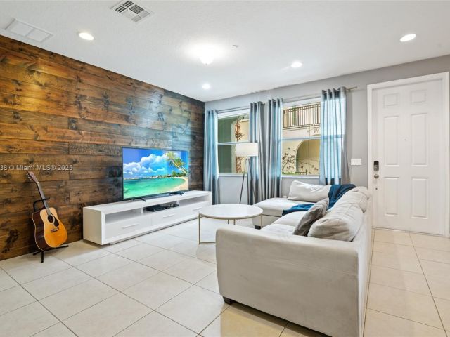 Продажа дома по адресу 4164 Cascada Cir - фото 6122907