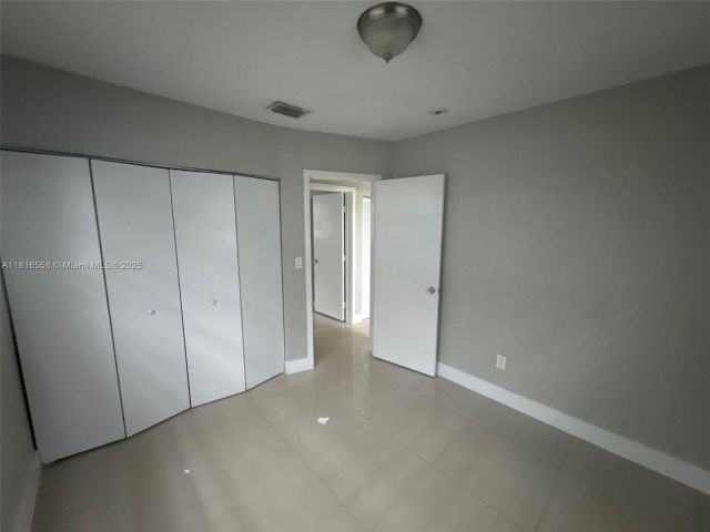 Продажа дома по адресу 2560 NW 206th St - фото 6123881