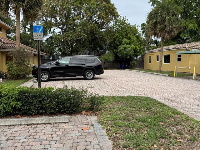 Продажа дома по адресу 1844 SE 1st Ave - фото 6171677