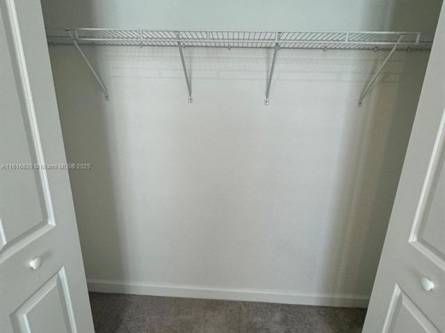 Дом в аренду по адресу 724 SE 13th St Cir . - фото 6124638