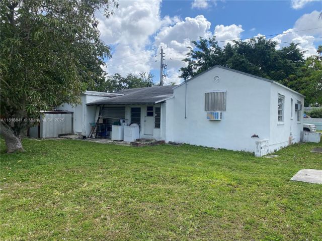 Дом в аренду по адресу  - фото 6123689