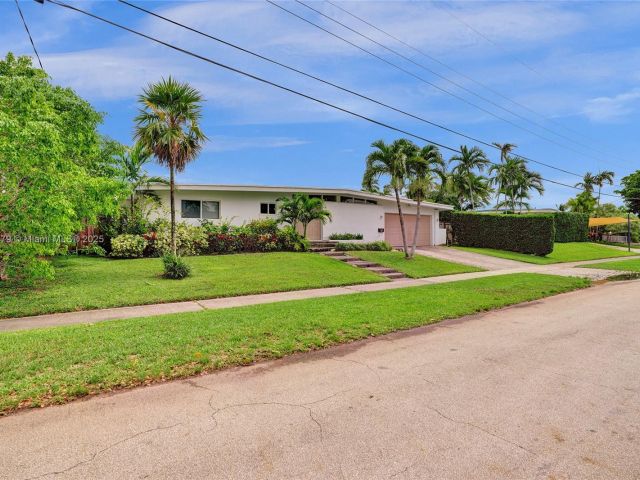 Продажа дома по адресу 2050 NE 196th Ter - фото 6178133