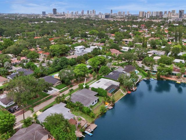 Продажа дома по адресу 2050 NE 196th Ter - фото 6178137