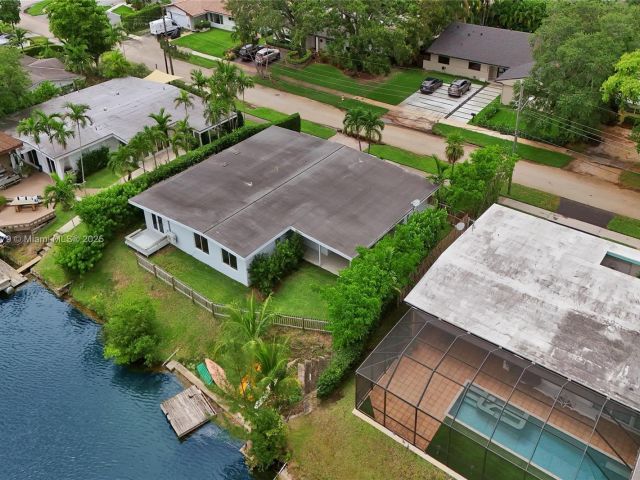 Продажа дома по адресу 2050 NE 196th Ter - фото 6178141