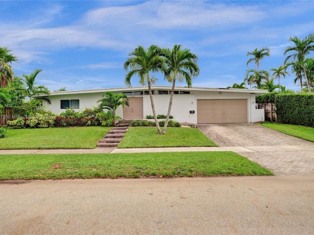 Продажа дома по адресу 2050 NE 196th Ter - фото 6178147