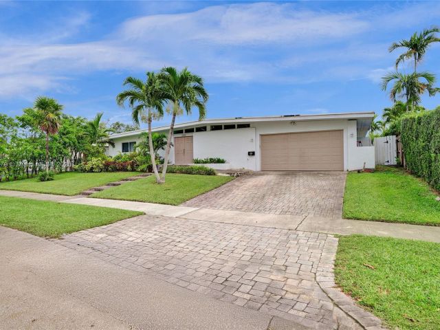 Продажа дома по адресу 2050 NE 196th Ter - фото 6178148