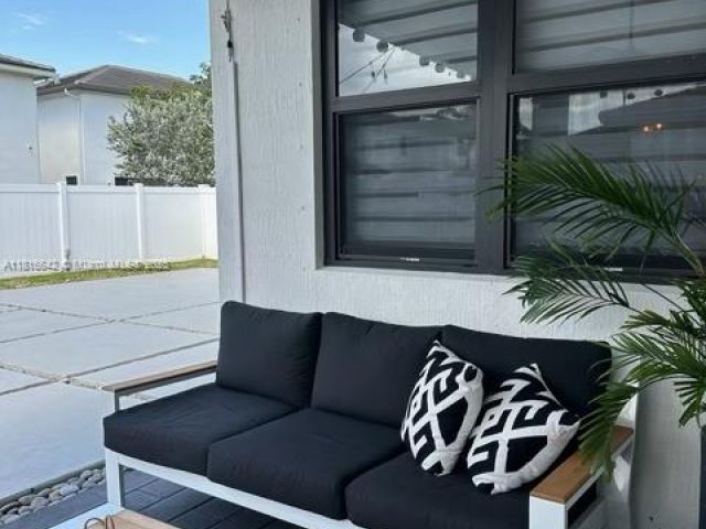 Продажа дома по адресу 23520 SW 107th Ct - фото 6123982