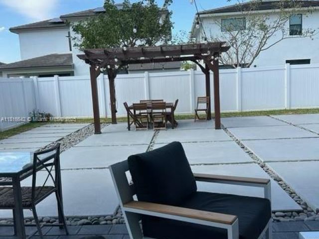 Продажа дома по адресу 23520 SW 107th Ct - фото 6123983