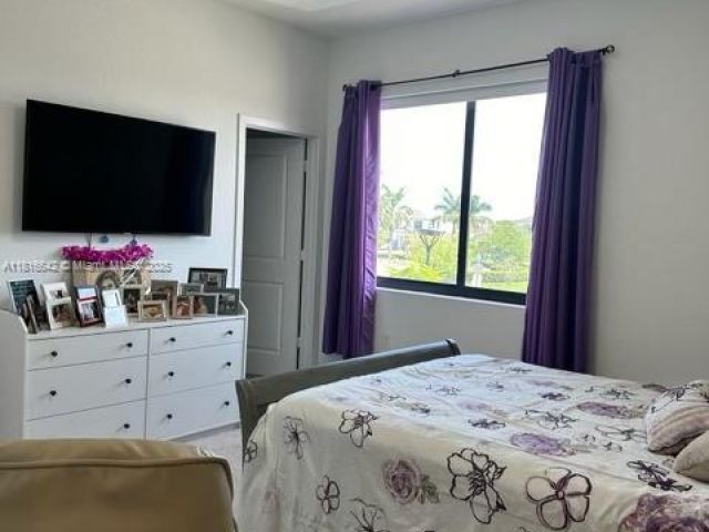 Продажа дома по адресу 23520 SW 107th Ct - фото 6123990