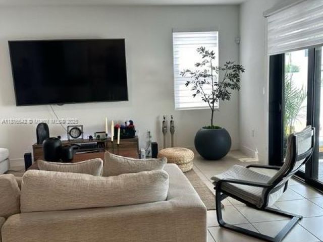 Продажа дома по адресу 23520 SW 107th Ct - фото 6123997