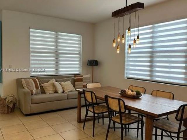 Продажа дома по адресу 23520 SW 107th Ct - фото 6124000