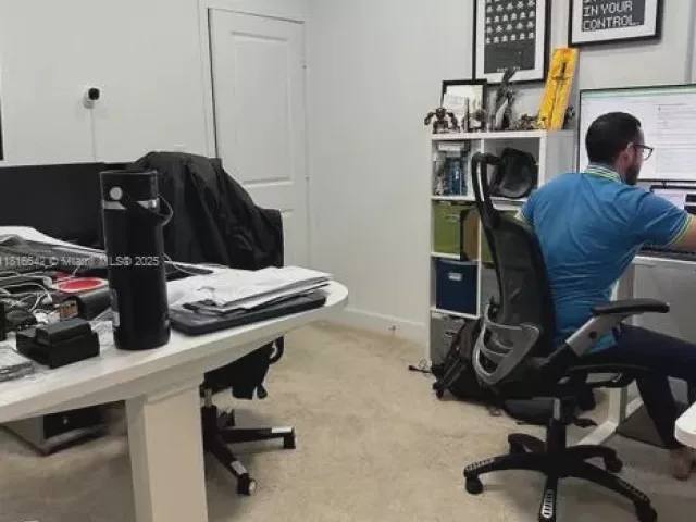 Продажа дома по адресу 23520 SW 107th Ct - фото 6123986