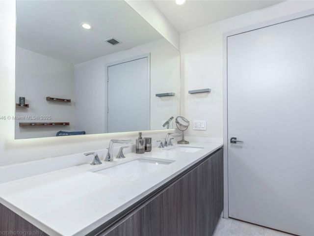 Продажа квартиры #3911 - фото 6148614