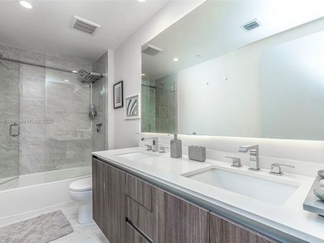 Продажа квартиры #3911 - фото 6148619