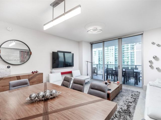 Продажа квартиры #3911 - фото 6148631