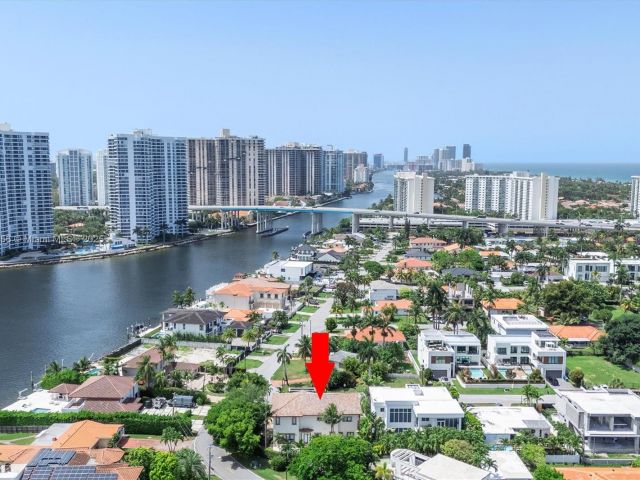 Продажа дома по адресу 18825 N Bay Rd - фото 6157551