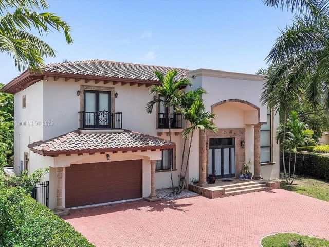 Продажа дома по адресу 18825 N Bay Rd - фото 6157555