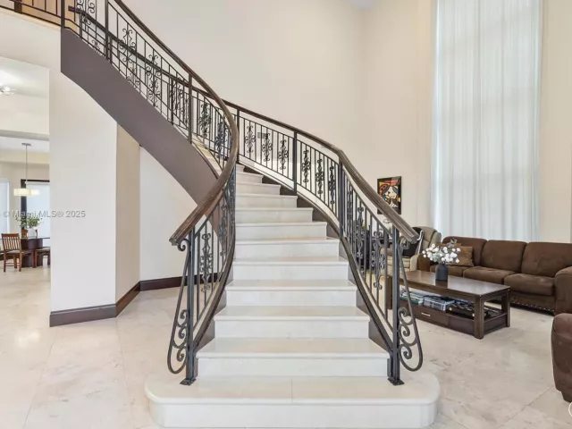 Продажа дома по адресу 18825 N Bay Rd - фото 6157538