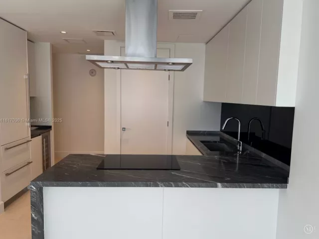 Продажа квартиры #2004 - фото 6134995