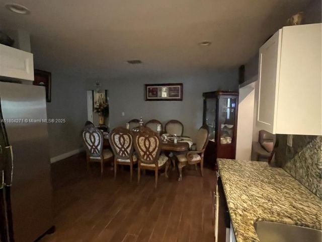 Продажа дома по адресу 2724 Cleveland St - фото 6124878