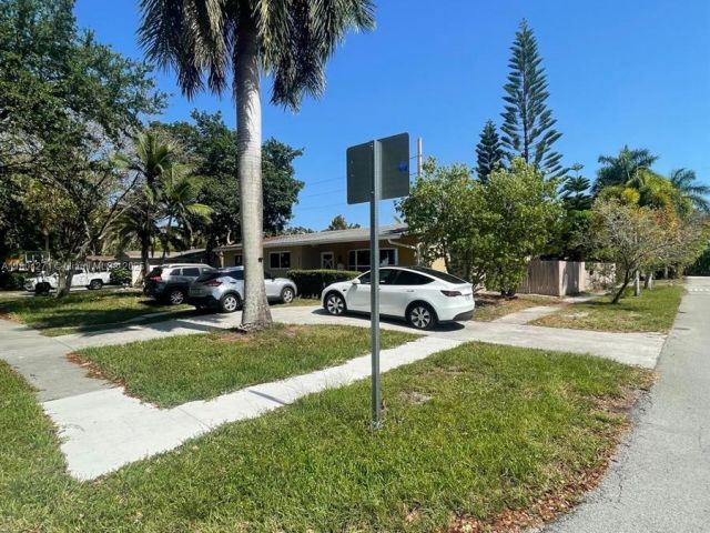 Продажа дома по адресу 2724 Cleveland St - фото 6124884