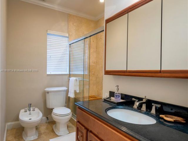 Продажа дома по адресу  - фото 6130487