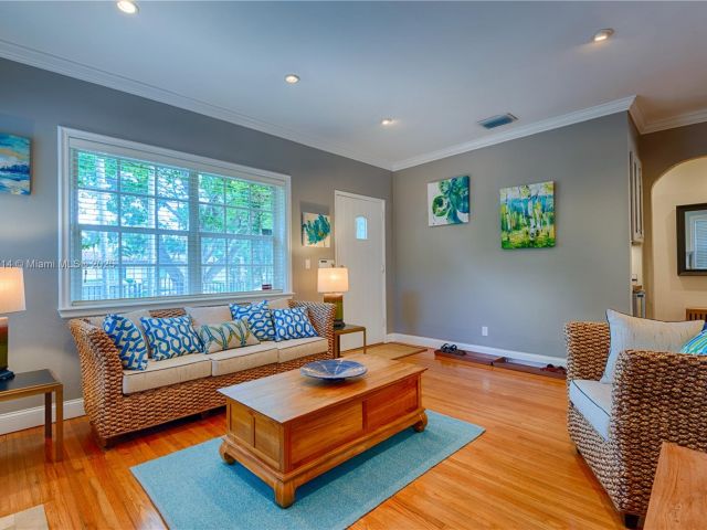 Продажа дома по адресу  - фото 6130498