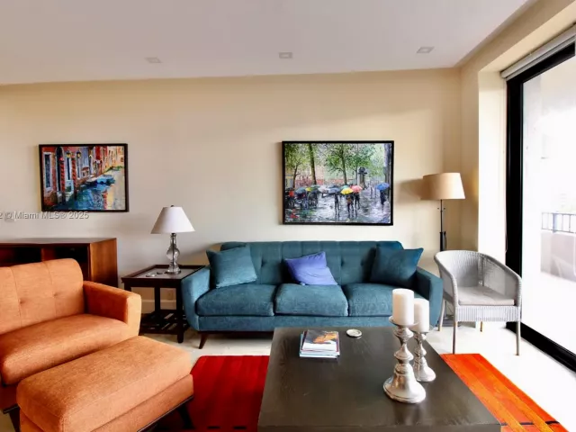 Продажа квартиры #702 - фото 6126276