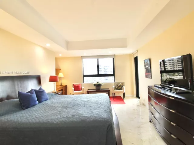 Продажа квартиры #702 - фото 6126270