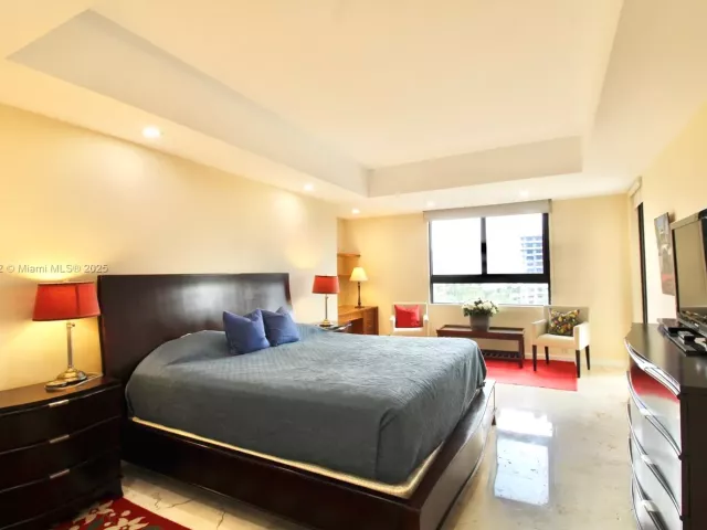 Продажа квартиры #702 - фото 6126271