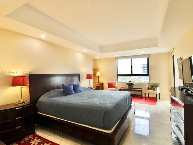 Продажа квартиры #702 - фото 6126271